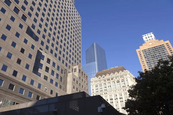New york city, 11 września 2015: budynkach wysokich i wysokościowych w dolnej manhattan Nowy Jork — Zdjęcie stockowe