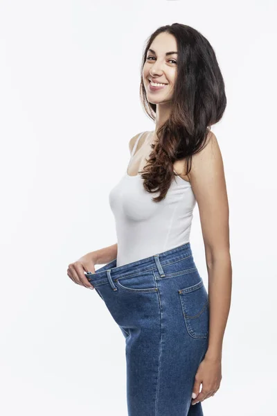 Sorrindo Jovem Magro Jeans Size Emagrecimento Bela Figura Saúde Fundo — Fotografia de Stock
