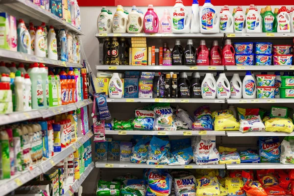 Productos Limpieza Los Estantes Tienda Amplia Selección Productos Para Limpieza —  Fotos de Stock