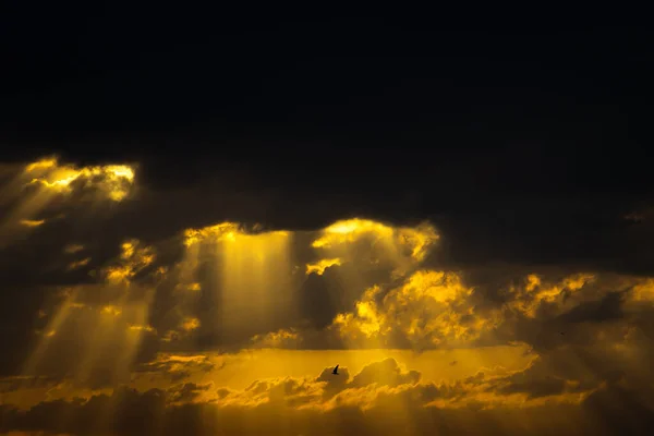 Rayons Soleil Dans Les Nuages — Photo