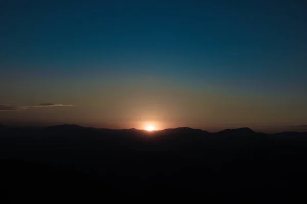 Sonnenuntergang Über Den Hügeln — Stockfoto