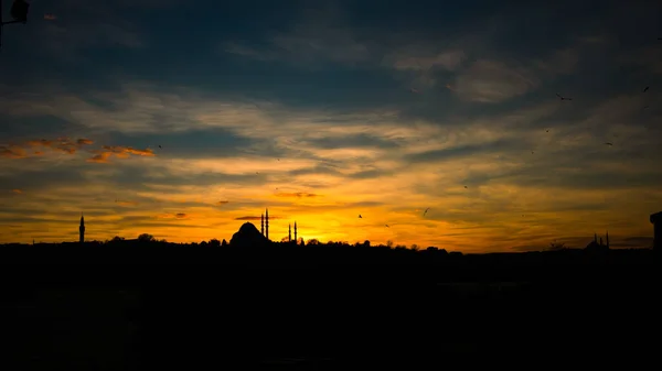 Silueta Mezquita Suleymaniye Atardecer Ramadán Iftar Kandil Kadir Gecesi Laylat — Foto de Stock