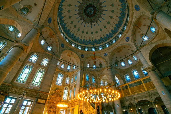 Κωνσταντινούπολη Τουρκία 2021 Εσωτερικό Του Εγιούπ Σουλτάνου Τζαμί Στην Κωνσταντινούπολη — Φωτογραφία Αρχείου