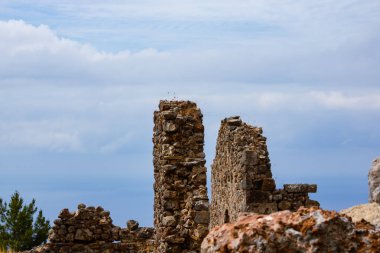 Syedra antik kenti Alanya Antalya Türkiye 'de harabe. Syedra harabeleri. Türkiye 'deki Roma liman kenti harabeleri. Türkiye 'ye git. Tarihi yerler ve simgeler.