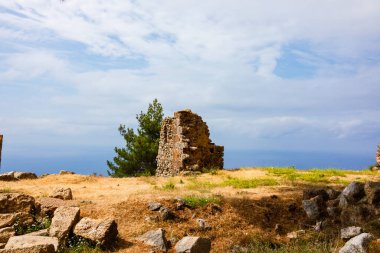 Syedra antik kenti Alanya Antalya Türkiye 'de harabe. Syedra harabeleri. Türkiye 'deki Roma liman kenti harabeleri. Türkiye 'ye git. Tarihi yerler ve simgeler.