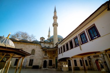 İstanbul 'daki Eyüp Sultan Camii. İstanbul 'un en eski camilerinden biri. Ramazan, İslami Yeni Yıl, İslami sanat ve mimari arka plan fotoğrafı.