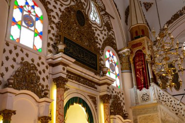 Hisar Camii 'nin mihrab' ında Calligraphies. İzmir Türkiye - 2.3.2025