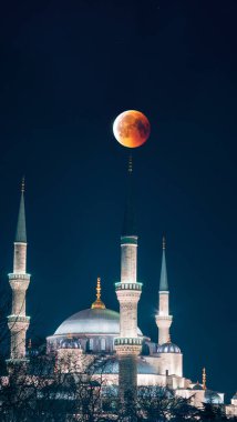 Mavi Cami, diğer adıyla Sultanahmet Camii ve Hilal Ay. Ramazan konsepti.