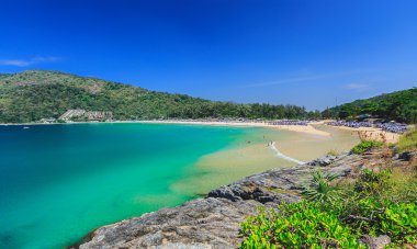 Adanın Tayland Phuket sahilde