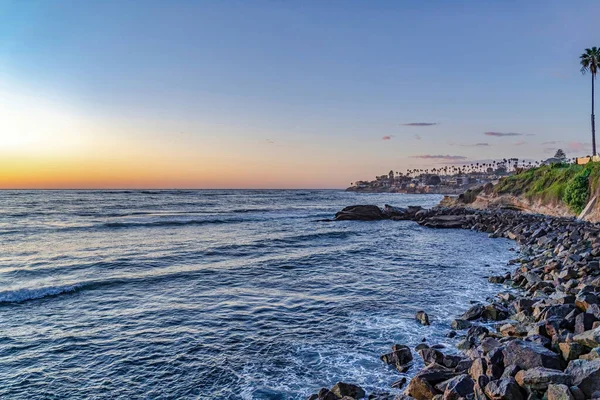 Panoramic ocean and blue sky view at the coast of San Diego California at sunset — Stock Photo, Image