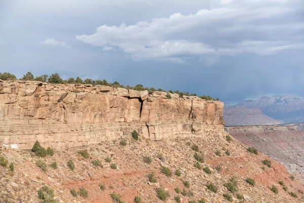 Mesa landform durante o dia no furacão Mesa, Utah — Fotografia de Stock