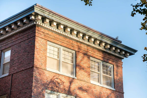 Tijolos vermelhos tradicionais edifício exterior em Tacoma, Washington — Fotografia de Stock