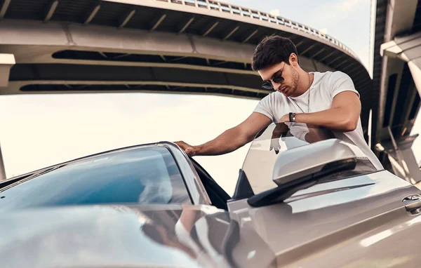 Handsome Young Man Casual Clothes Standing His Modern Sport Car — Stock Photo, Image