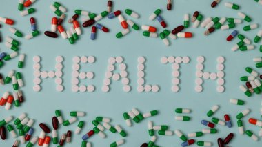 Masada hapların etrafında bir yazıt var..