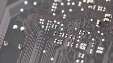 Bilgisayar belleğindeki mikro çipler 4k yakın plan film