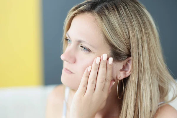 Portrait of young woman with toothache and inflammation of gums — Stock Photo, Image