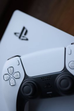 Beyaz sonyplay 5 oyun alanı yakın plan