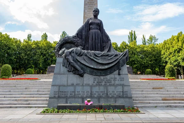 Berlin Germany July 2021 Soviet War Memorial Schnholzer Heide Berlins — Stock Photo, Image