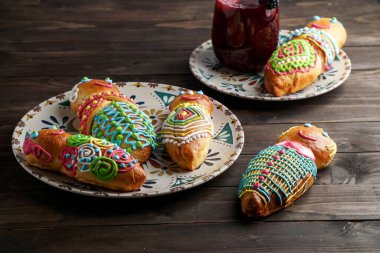 Guagua ve Colada Morada 'nın ölüler günü için, guagua de pan, wawas de pan, Bolivya, Ekvador, Peru' da ölülerin ekmeği