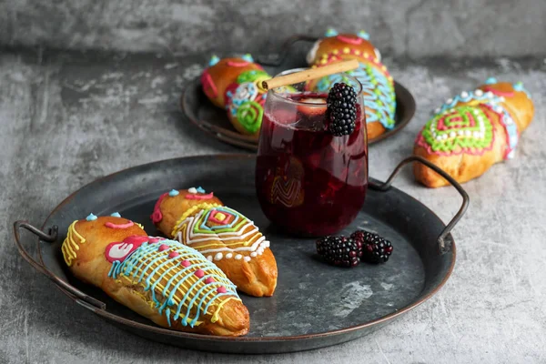 Guagua ve Colada Morada 'nın ölüler günü için, guagua de pan, wawas de pan, Bolivya, Ekvador, Peru' da ölülerin ekmeği