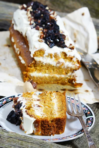 Torta di carote con noci pecan — Foto Stock