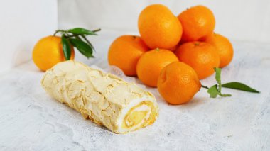Limon Lor ile beze rulo pasta