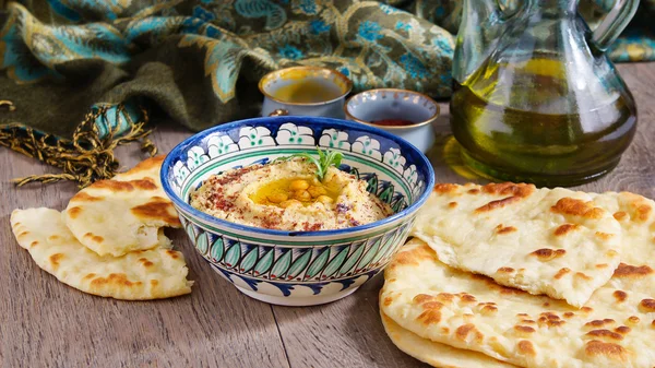 Humus ve buğday gözleme