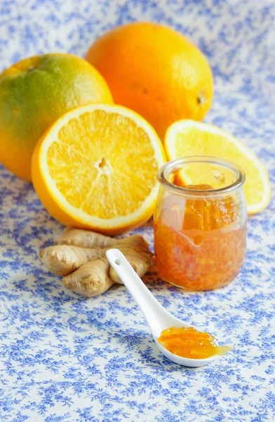Mermelada naranja con jengibre retroiluminado —  Fotos de Stock