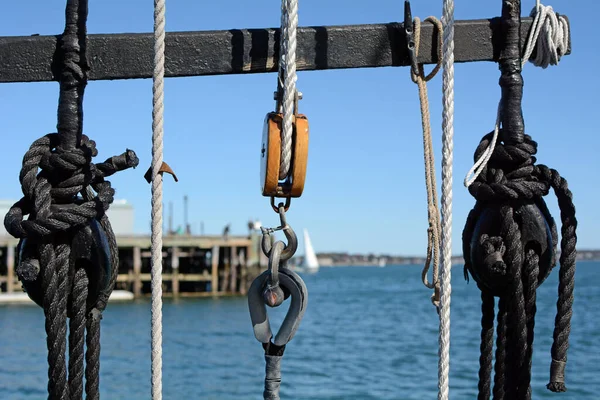 Vintage Sailboat Rigging Lines Block Und Tackle — Stockfoto