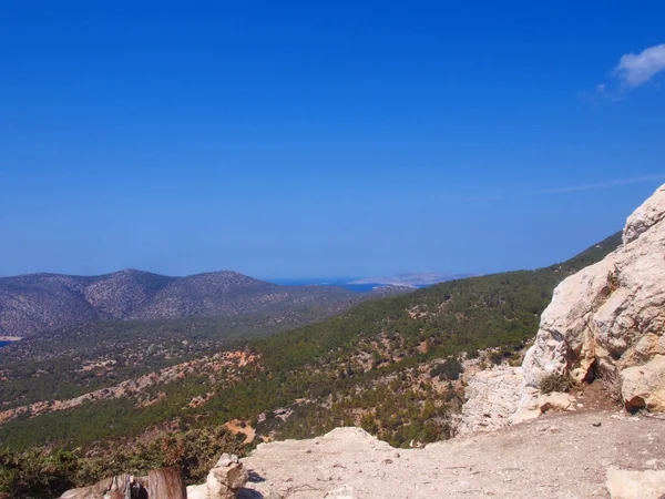 Vista de la costa de la isla de Rodas desde el castillo de los Caballeros — Foto de Stock