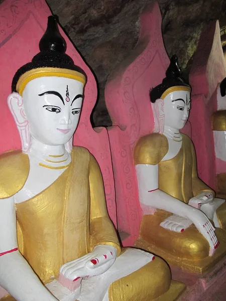 Kırsal yaşam ve yazın Myanmar manzarası