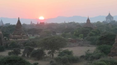 Kırsal yaşam ve yazın Myanmar manzarası