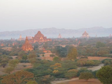 Kırsal yaşam ve yazın Myanmar manzarası