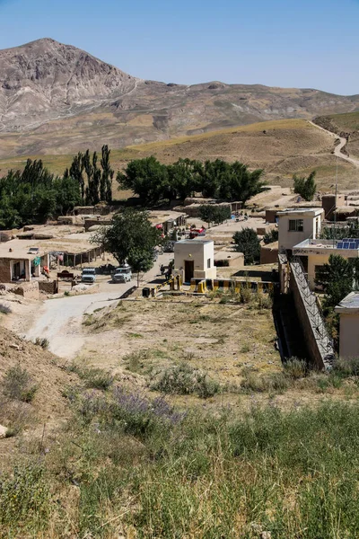 6月のアフガニスタン中部のバーミヤン地区にあるアフガニスタンの遠隔村の学校2019 — ストック写真