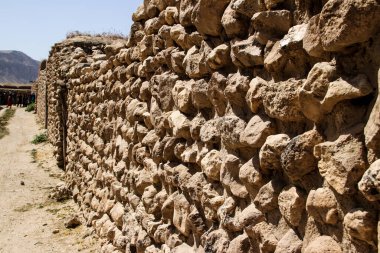 Haziran 2019 'da Afganistan' ın orta Afganistan 'daki Bamyan bölgesinde ücra bir köy okulunda