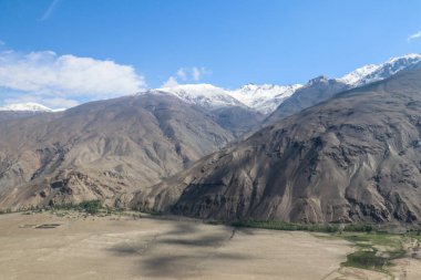 Afganistan 'daki Wakan Vadisi, Çin, Pakistan ve Tacikistan sınırının yanında.