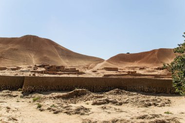 Haziran 2019 'da Afganistan' ın orta Afganistan 'daki Bamyan bölgesinde ücra bir köy okulunda