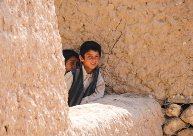 Haziran 2019 'da Afganistan' ın orta Afganistan 'daki Bamyan bölgesinde ücra bir köy okulunda