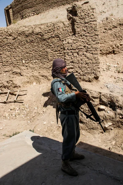2019年6月在阿富汗中部巴米扬地区的阿富汗偏远乡村学校 — 图库照片