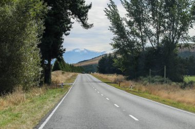 Şubat 2020 'de Queenstown ve Fiordland' daki Yeni Zelanda Güney Adası dağ ve gölleri