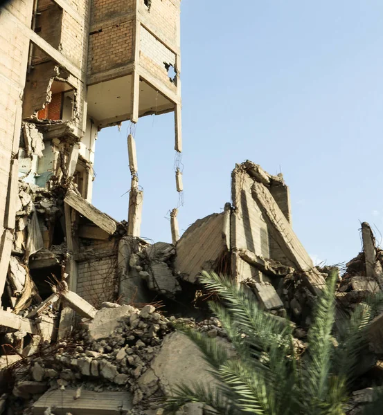 ⬇ Скачать Картинки Destruction In Yemen, Стоковые Фото.