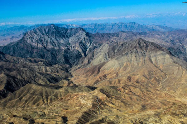2020 카불과 잘랄라바드를 운행하는 비행기 — 스톡 사진