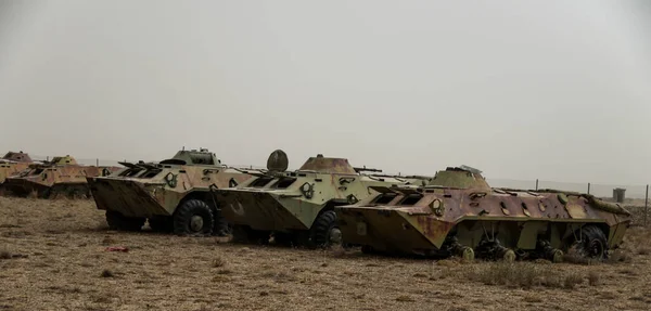 Régi Páncélozott Járművek Katonai Kíséretek Fegyverek Tankok Gardezben Afganisztánban — Stock Fotó