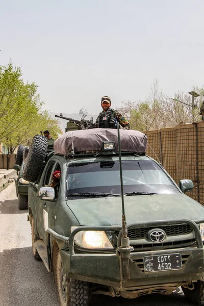 Vecchi Veicoli Blindati Scorta Militare Cannoni Carri Armati Gardez Afghanistan — Foto Stock