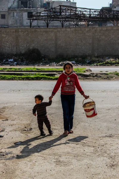 Güney Suriye 'de Darra, IŞİD ile en kötü çatışmaların yaşandığı yer..