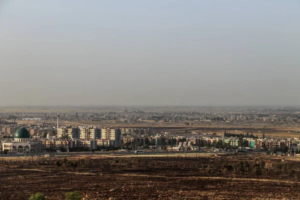 Isisとの戦いの最悪の事態が起こった北部シリアのアレッポ — ストック写真