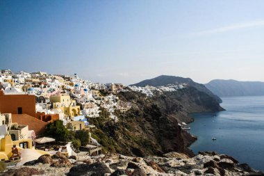Santorini uzun ve sıcak yazda Yunanistan 'da 
