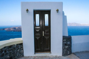 Santorini uzun ve sıcak yazda Yunanistan 'da 