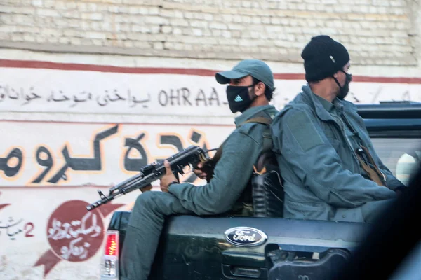 Afganistan mülteci kampı çocukları orta dövüş sezonunda Kuzey Batı 'da