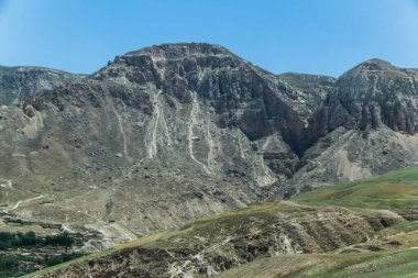Afganistan 'daki Wakan Vadisi, Çin, Pakistan ve Tacikistan sınırının yanında.